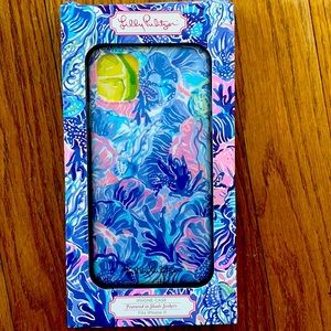 Lilly Pulitzer iPhone 11 Case in ‘Shade Seekers’
